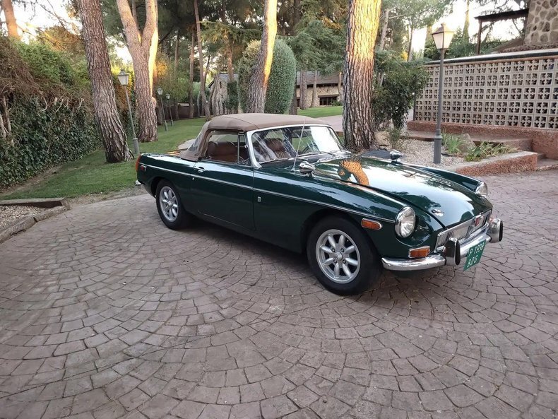 Cabriolet in Glendale, United States 2 - 19017494