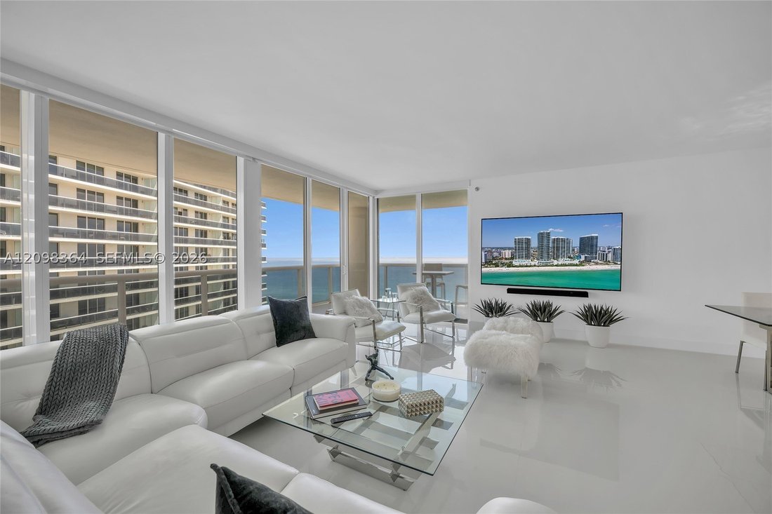 House in Hallandale Beach, Florida, United States 4 - 19016356