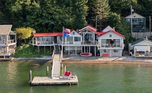 House in Union, Washington, United States 1