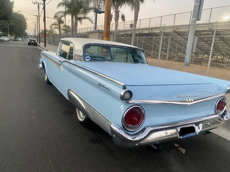 Cabriolet in Glendale, United States 3 - 19017634
