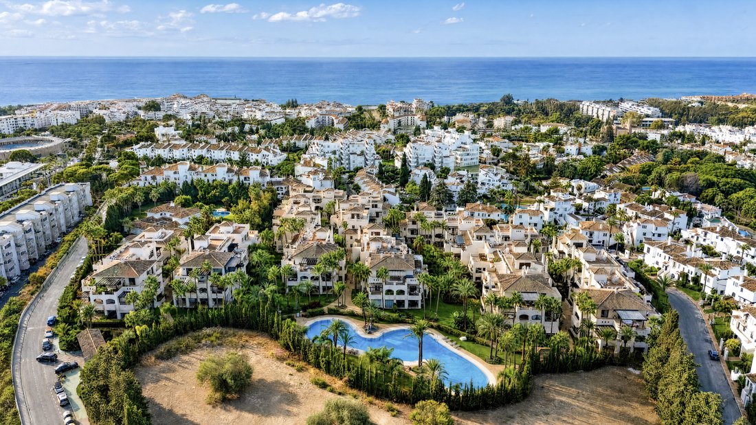 Apartment in Puerto Banus, Marbella, Spain 1 - 19017049