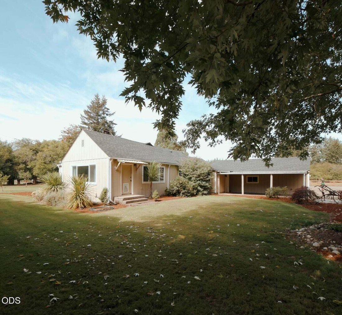 House in Eugene, Oregon, United States 3 - 19017046