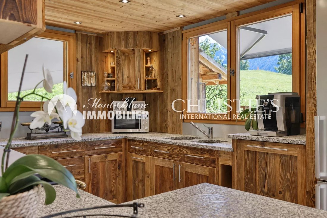 Chalet in Megève, Auvergne-Rhône-Alpes, France 2 - 19017764