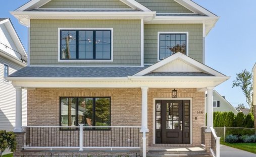 House in Mineola, New York, United States 1