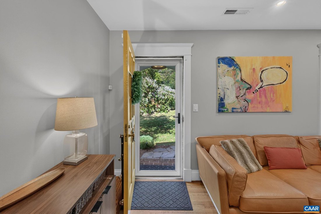 House in Charlottesville, Virginia, United States 3 - 19017074
