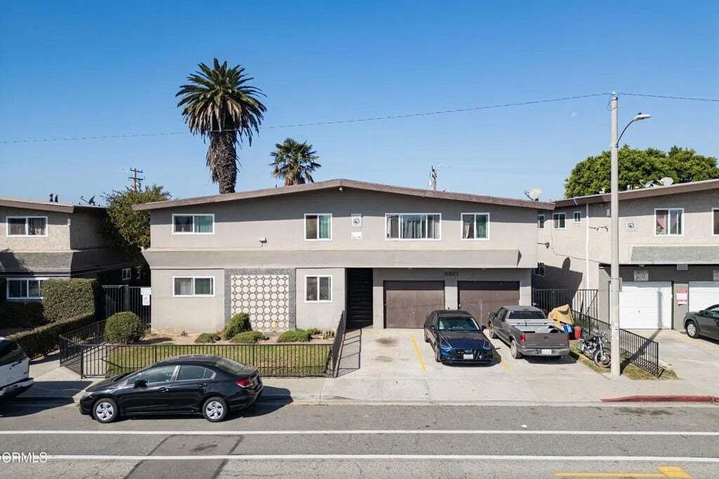 Oxnard, California, United States 1 - 19017592