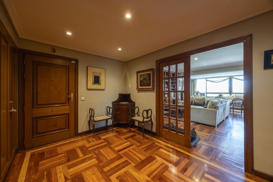 Apartment in Fuencarral-El Pardo, Madrid, Spain 2 - 19018591