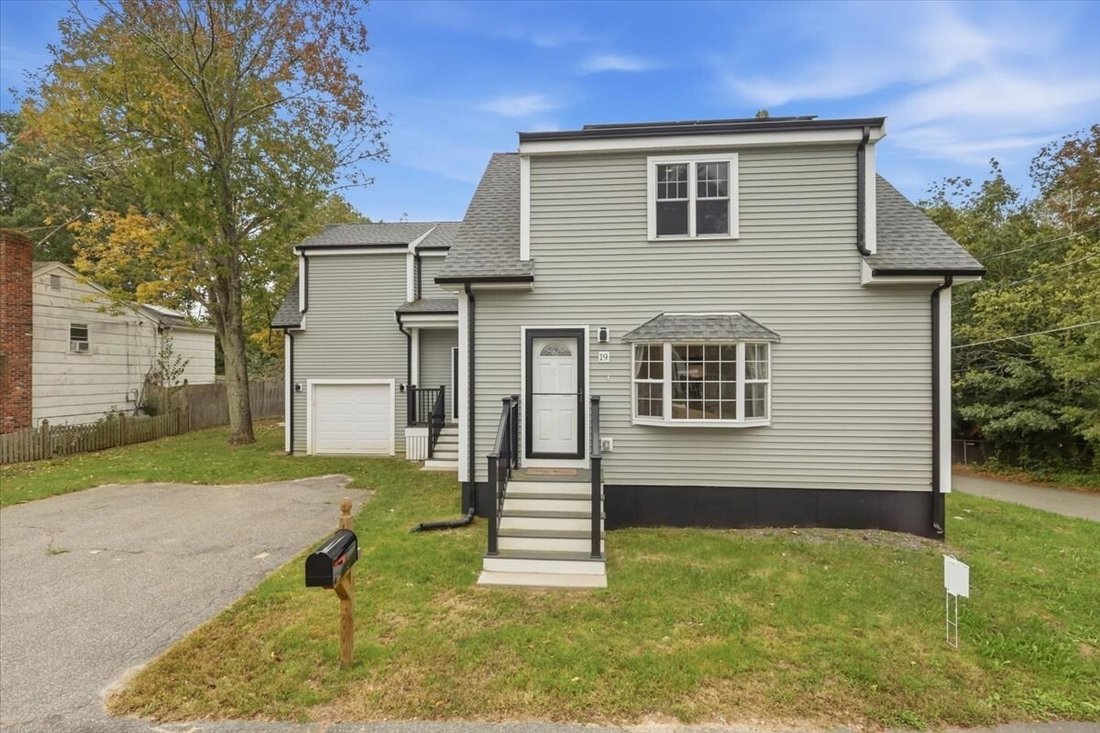 House in Brockton, Massachusetts, United States 4 - 19017545