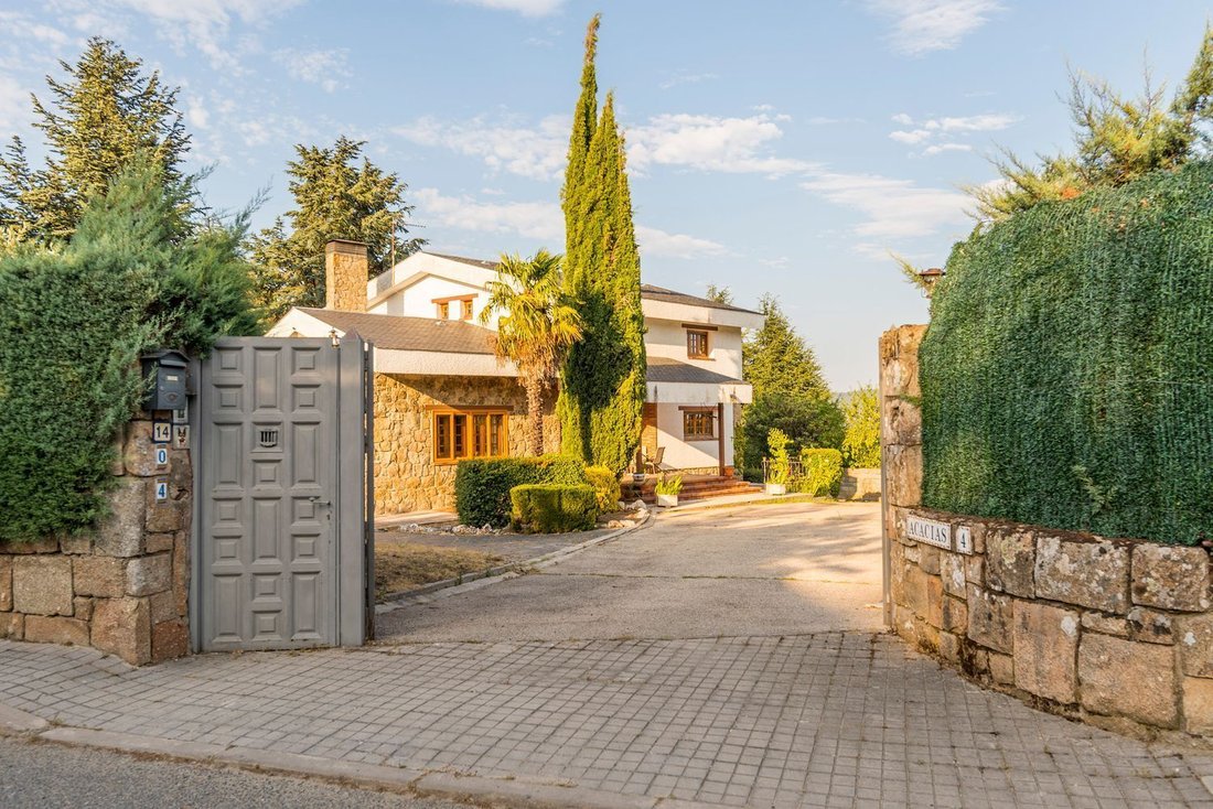 Villa a Guadarrama, Madrid, Spagna 1 - 19017716