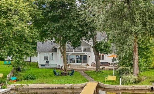 House in Village of Lakewood, Illinois, United States 1