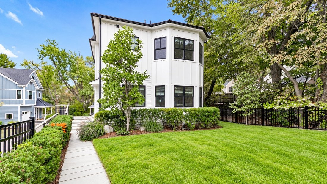 House in Newton, Massachusetts, United States 2 - 19017548