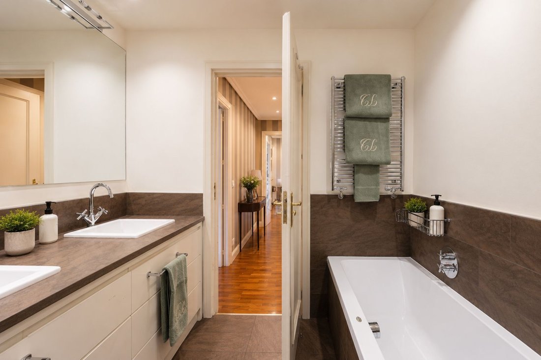 Apartment in Fuencarral-El Pardo, Madrid, Spain 5 - 19018591