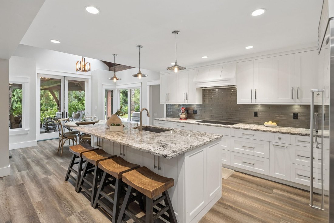 House in Surrey, British Columbia, Canada 4 - 19016515