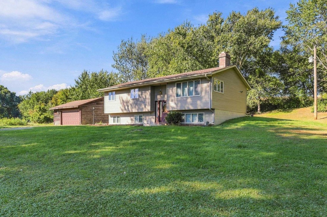House in Shakopee, Minnesota, United States 2 - 19016503