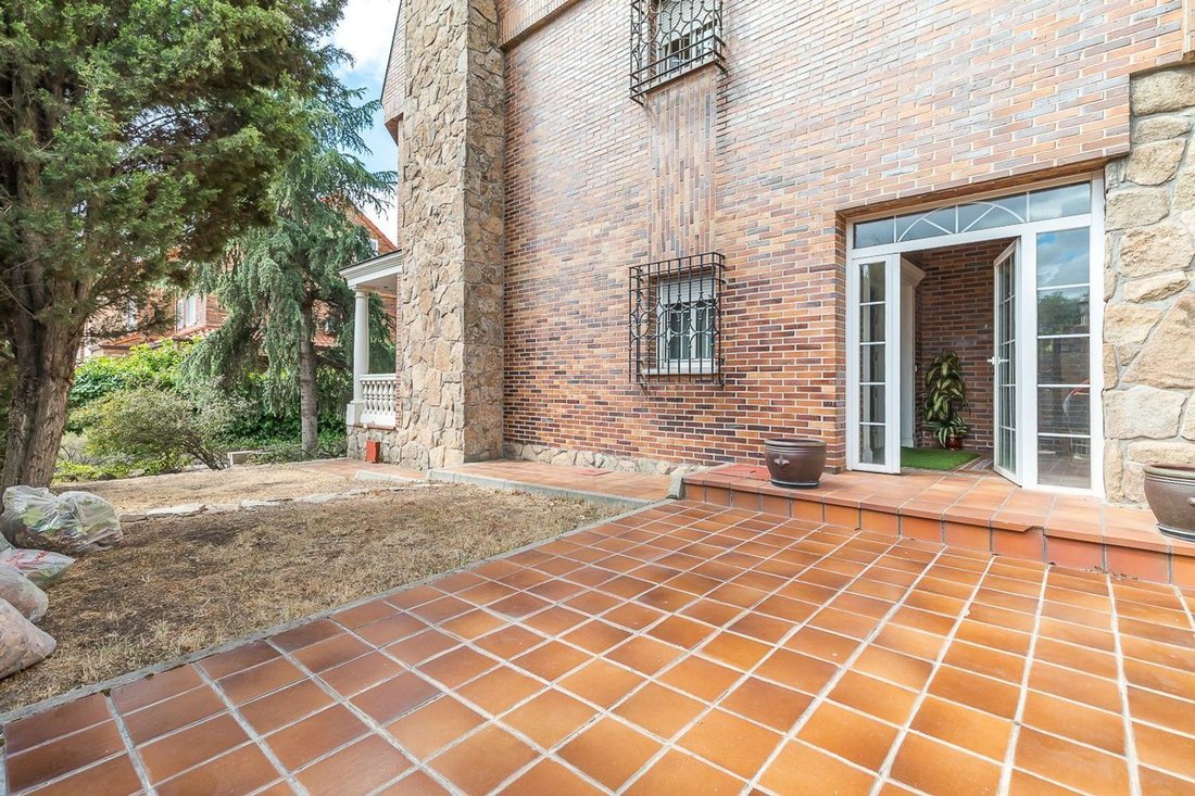 Villa in Pozuelo de Alarcon, Comunidad de Madrid, Spain 5 - 19019043
