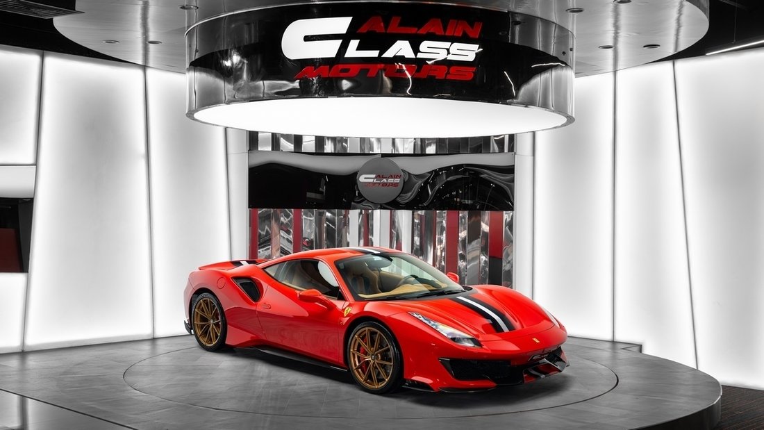 Coupe in Dubai, United Arab Emirates 1 - 19017068