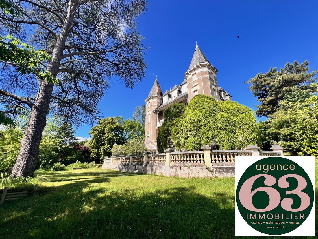 Château à La Fontaine du Bac, Clermont-Ferrand, France 2 - 17955358