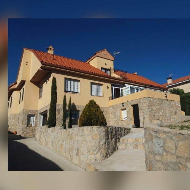 Villa à Valdemorillo, Communauté de Madrid, Espagne 1 - 19019282
