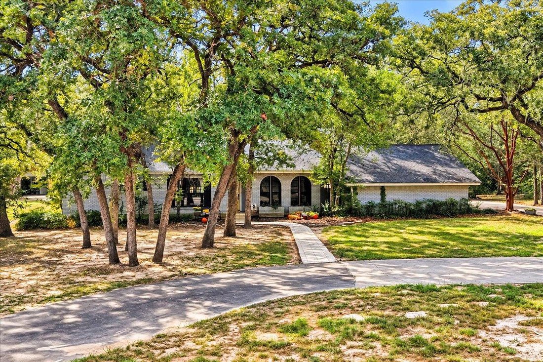 House in Elgin, Texas, United States 1 - 19017769
