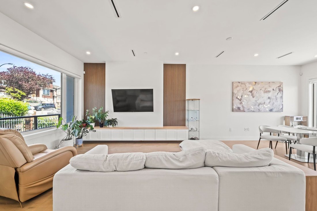 House in Vancouver, British Columbia, Canada 3 - 19016519