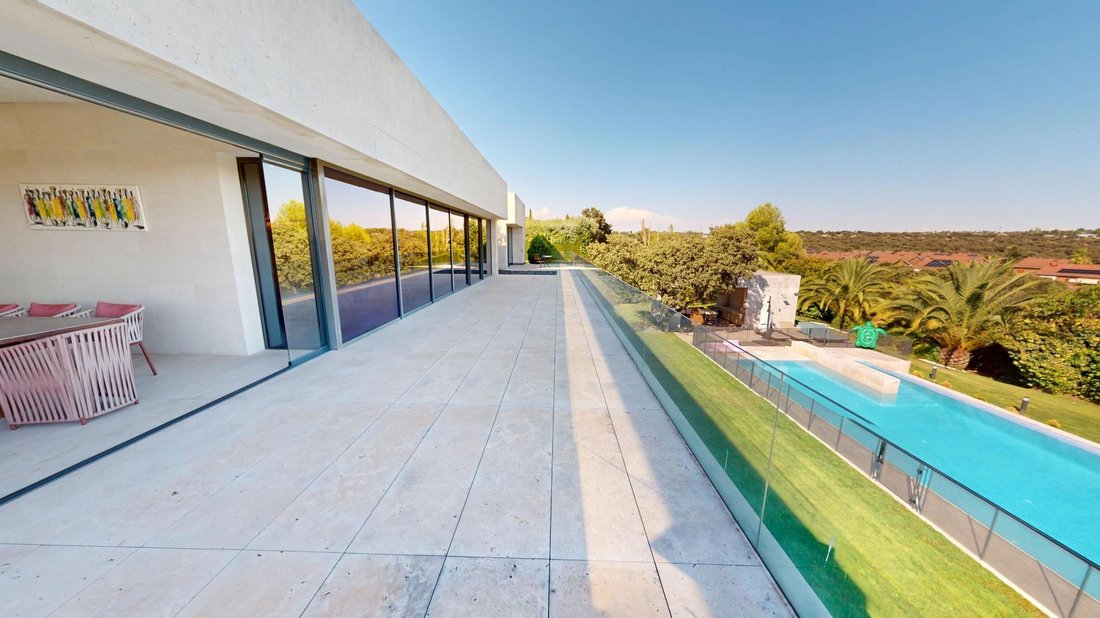 Villa in Las Rozas de Madrid, Comunidad de Madrid, Spain 1 - 19017843