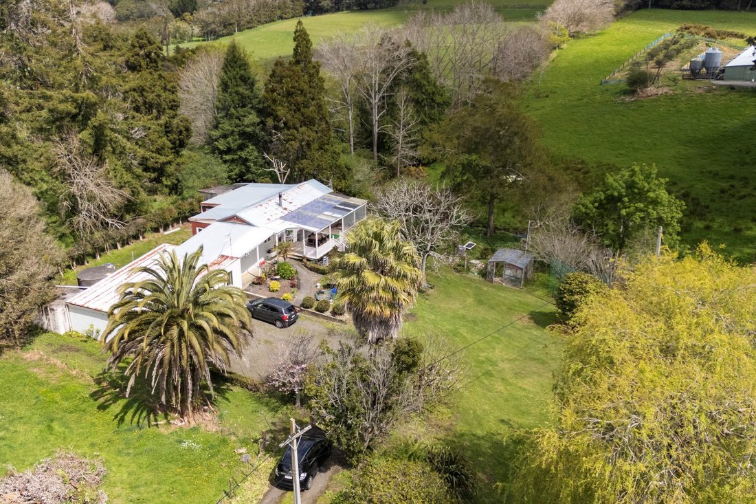 House in Kumeu, Auckland, New Zealand 5 - 19016458