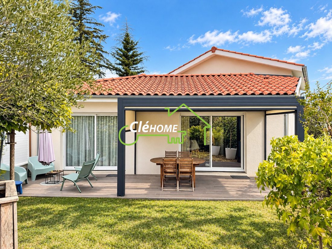 Villa in Lentilly, Auvergne-Rhône-Alpes, France 1 - 19016585