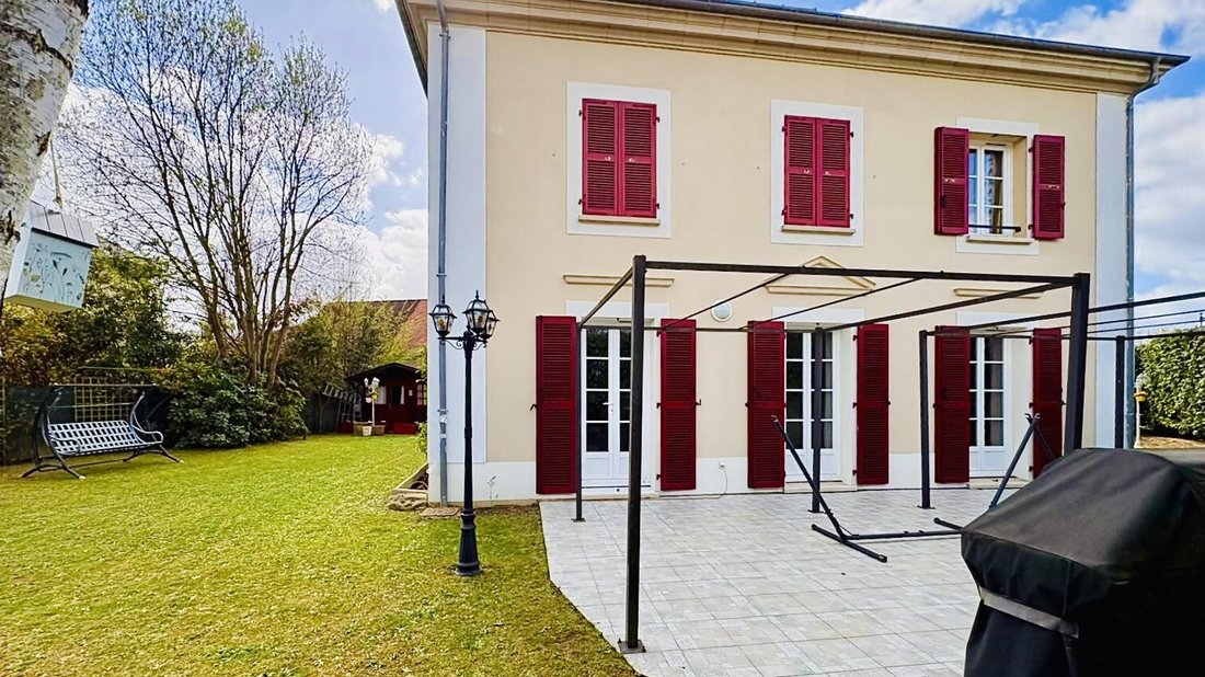 House in Bailly-Romainvilliers, Ile-de-France, France 3 - 17724460