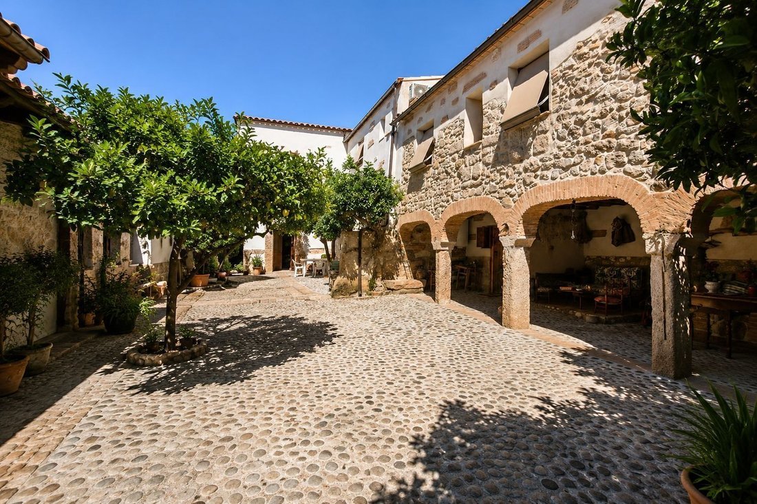 Villa in Valdeverdeja, Castile-La Mancha, Spain 3 - 19018283