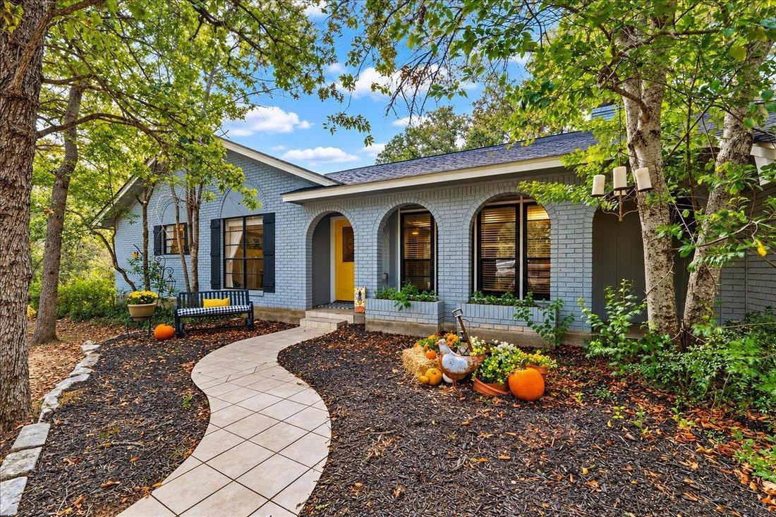 House in Elgin, Texas, United States 2 - 19017769
