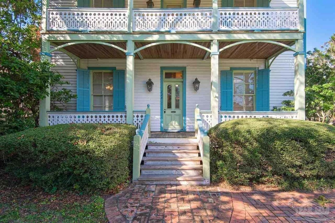 House in Pensacola, Florida, United States 2 - 19017032