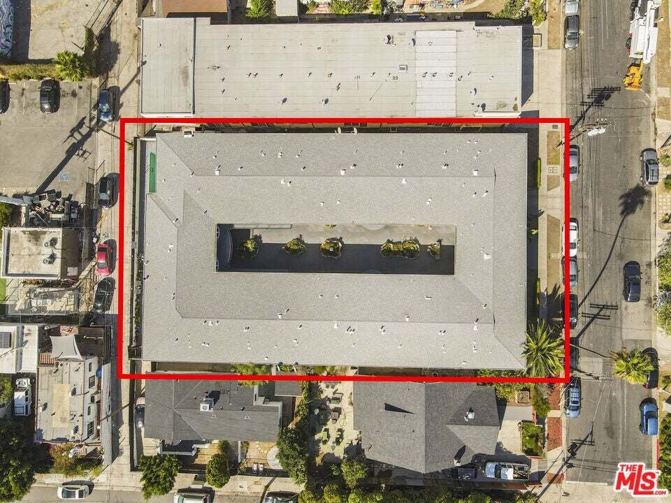 Los Angeles, California, United States 4 - 19017303