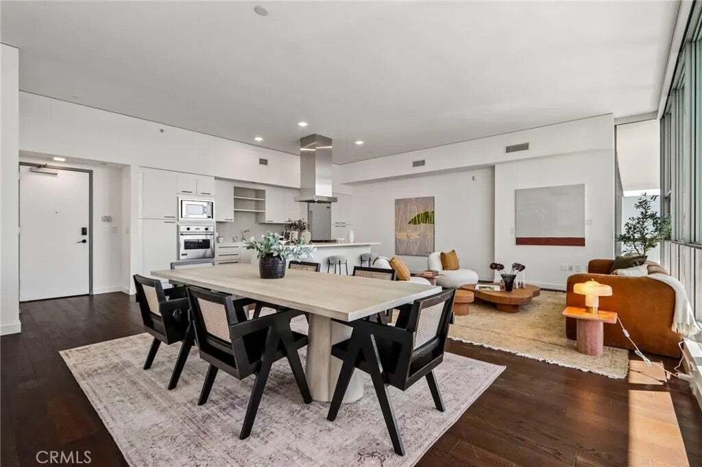 Condo in Santa Ana, California, United States 3 - 19017593