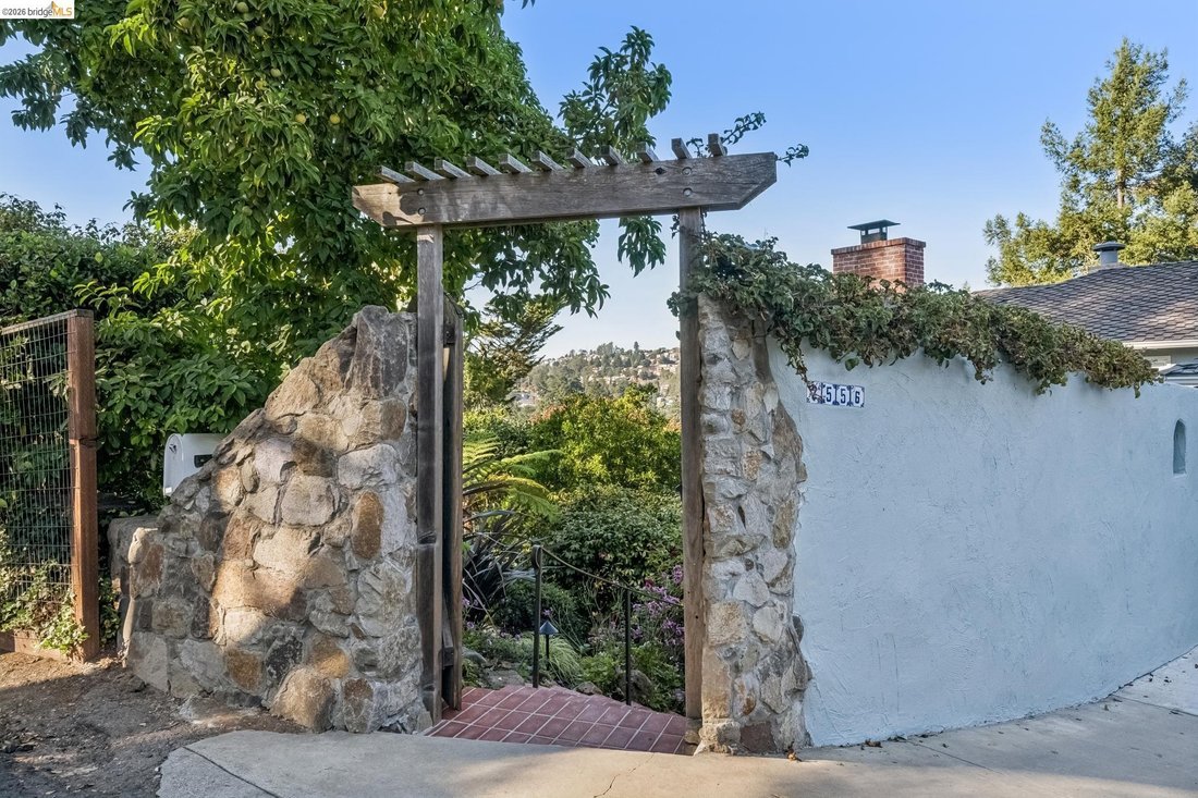 House in Oakland, California, United States 5 - 19017692