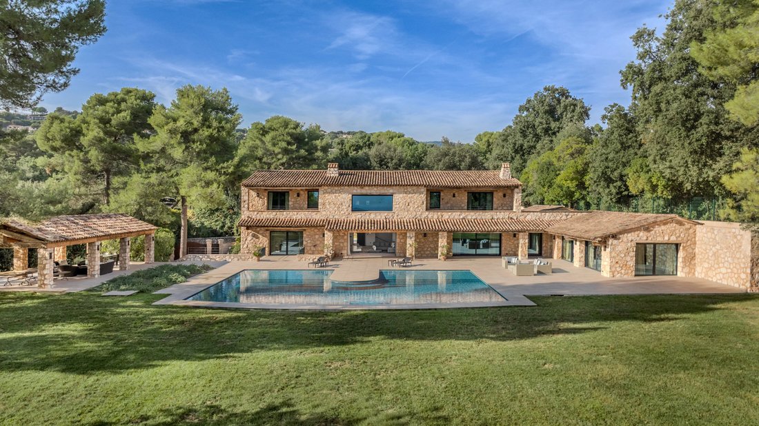 House in Quartiers Est les Salettes-Les Campons, La Colle-sur-Loup, France 1 - 19017323