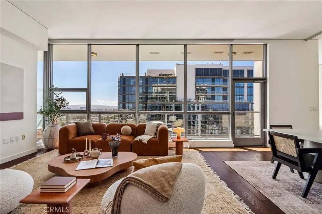 Condo in Santa Ana, California, United States 1 - 19017593