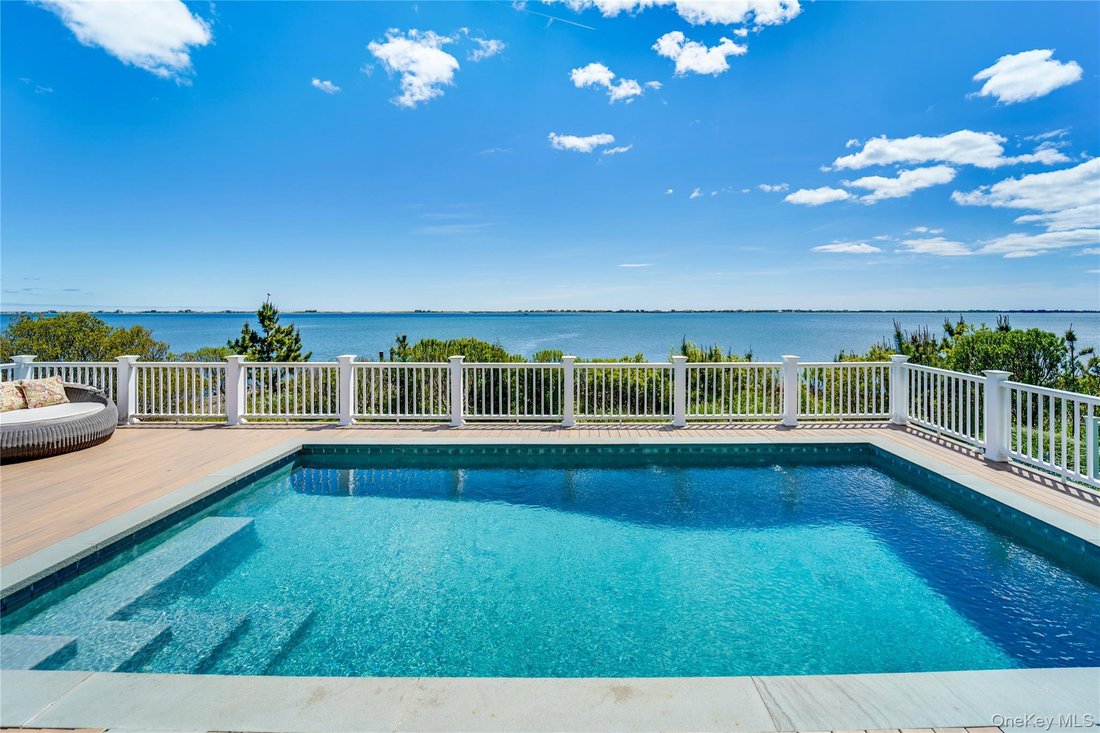 House in East Quogue, New York, United States 1 - 19017373