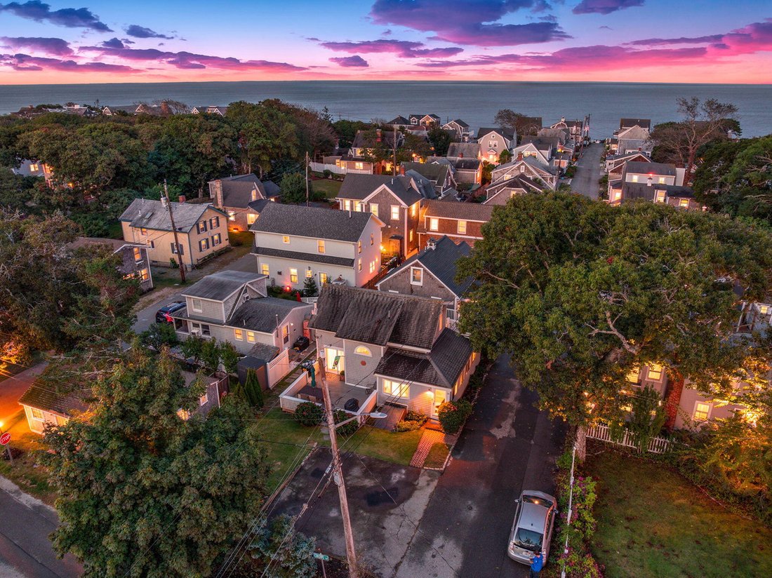 House in Harwich, Massachusetts, United States 2 - 19017081