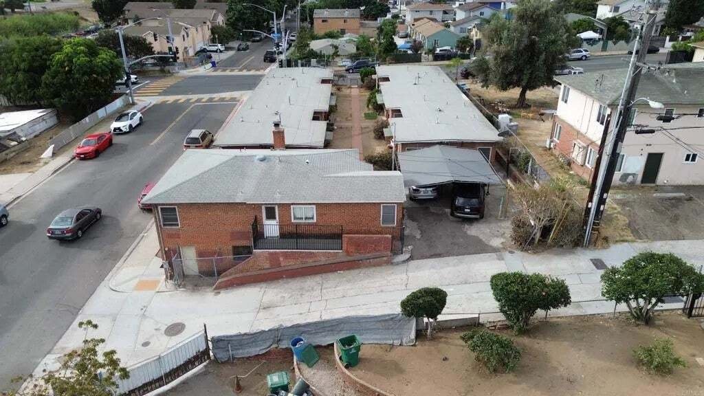 San Diego, California, United States 5 - 19017499