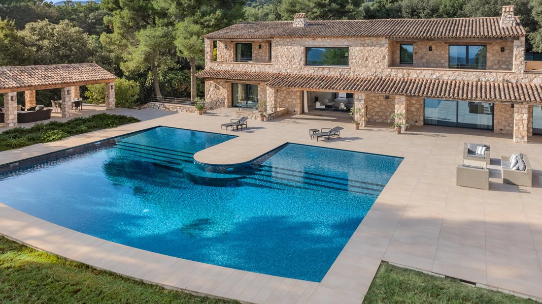 House in Quartiers Est les Salettes-Les Campons, La Colle-sur-Loup, France 3 - 19017323