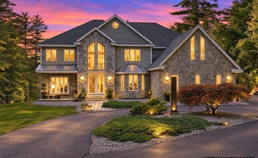 House in Bedford, New Hampshire, United States 1