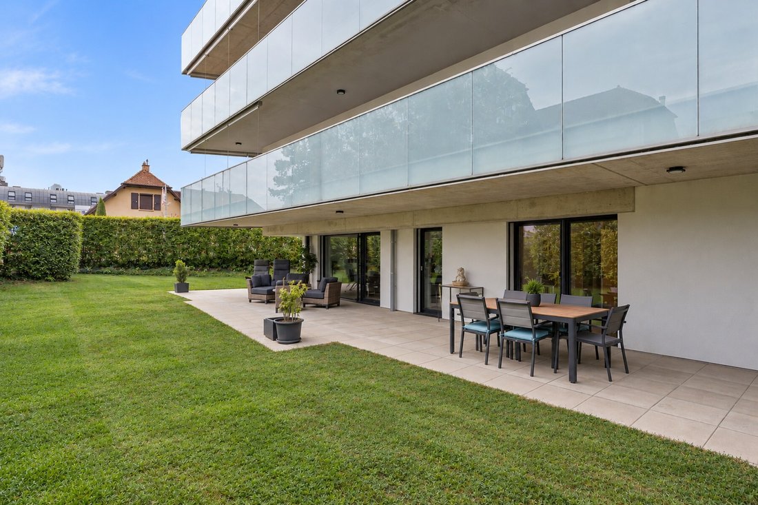 Apartment in Nyon, Vaud, Switzerland 1 - 19017777