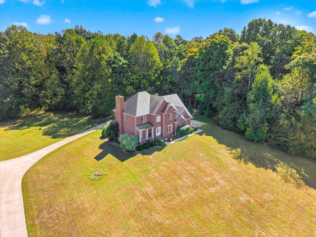 House in Springfield, Tennessee, United States 1 - 19017523