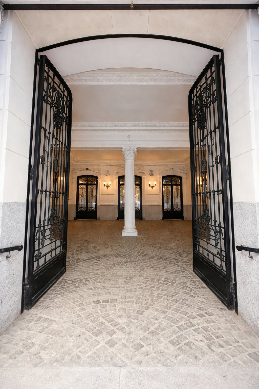 Apartment in Barrio Salamanca, Madrid, Spain 2 - 19018006