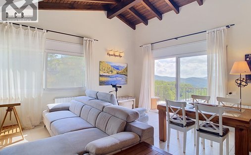 Maison à Corbera de Llobregat, Catalogne, Espagne 1
