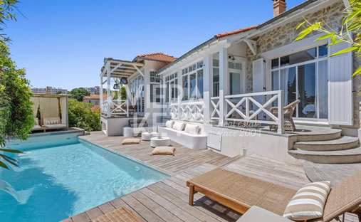 Villa in Petit-Juas, Cannes, France 1