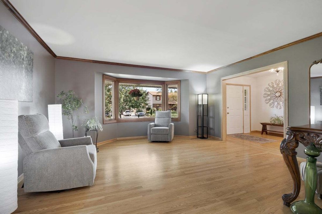 House in Elk Grove Village, Illinois, United States 5 - 19017965
