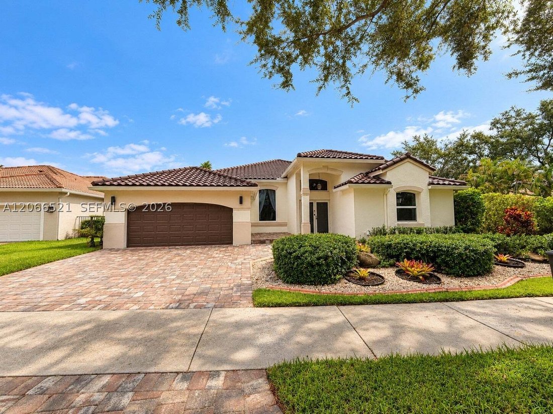 House in Weston, Florida, United States 1 - 18615179