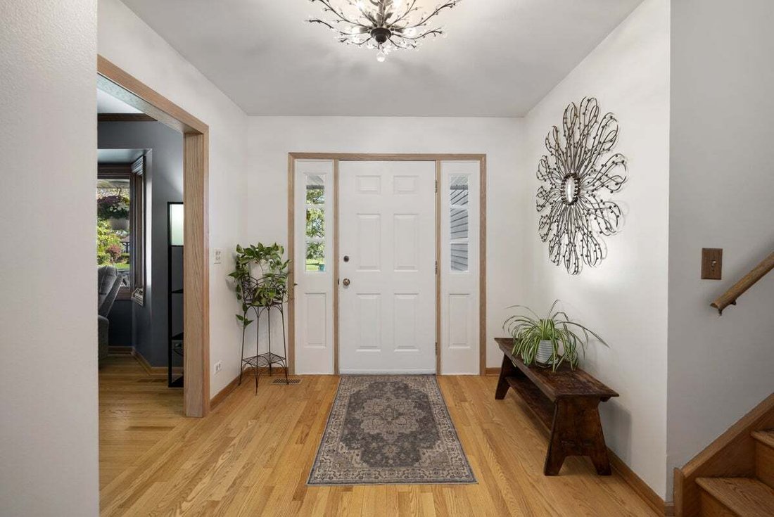 House in Elk Grove Village, Illinois, United States 4 - 19017965