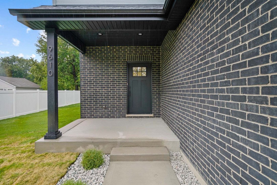 House in La Grange, Illinois, United States 2 - 19017959